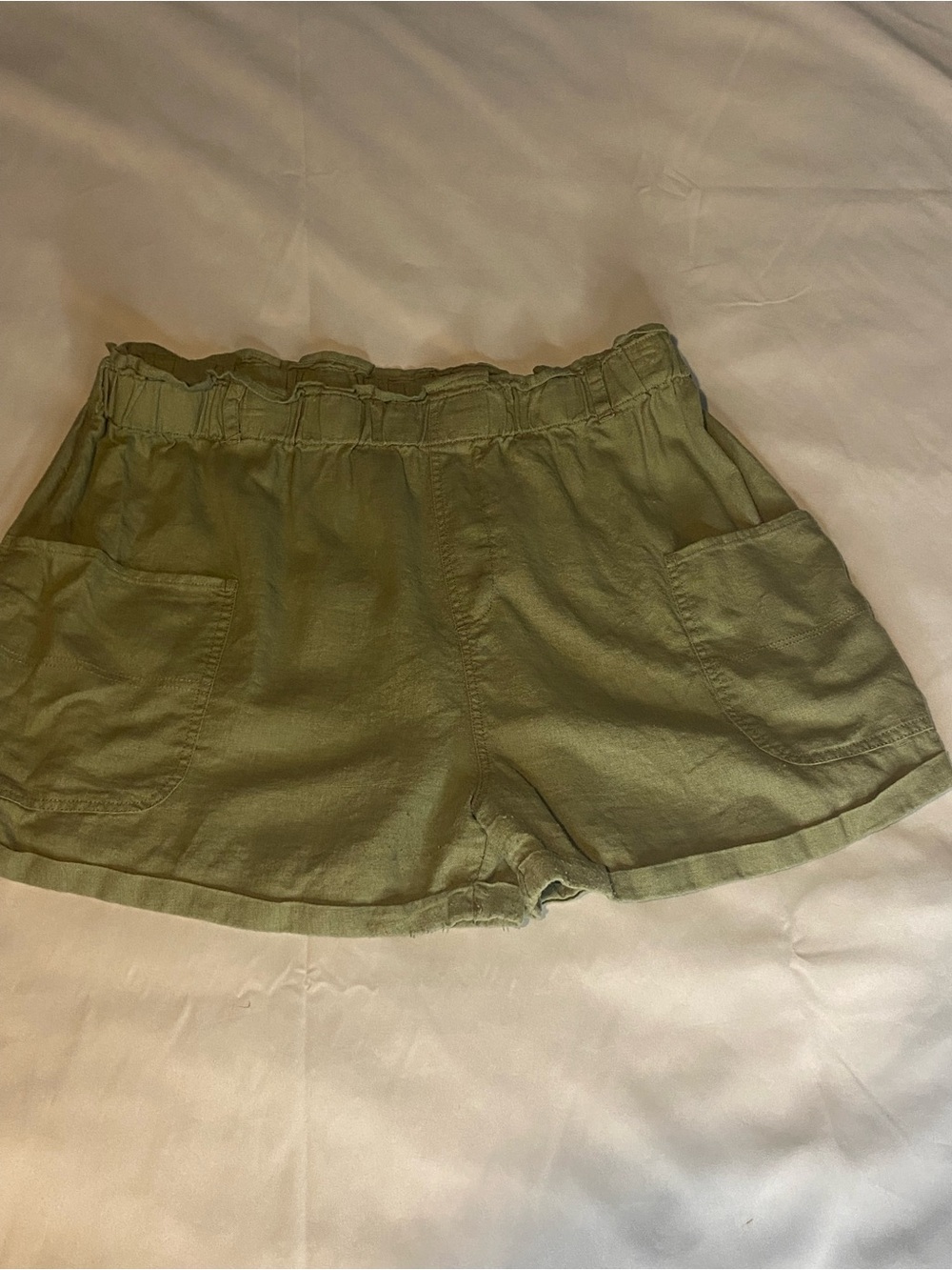 Casual Olive Green Women’s Elastic Waist Shorts